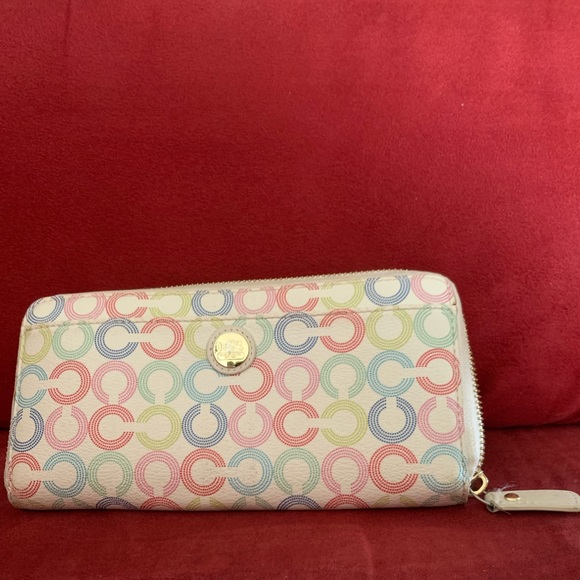 Coach Wallet - Picture 11 of 11